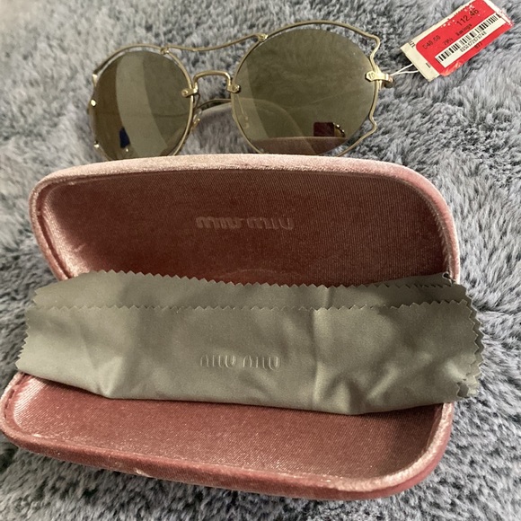 💓NWT Miu Miu 57mm Irregular Sunglasses - Picture 3 of 12